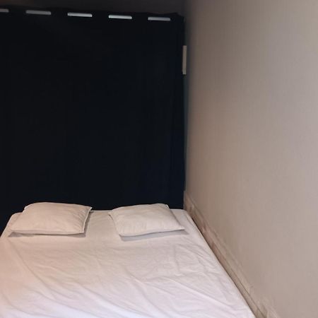 Appartement Pour 4 Personnes Dans Une Rue Tres Calme Saint-Laurent-le-Minier Luaran gambar